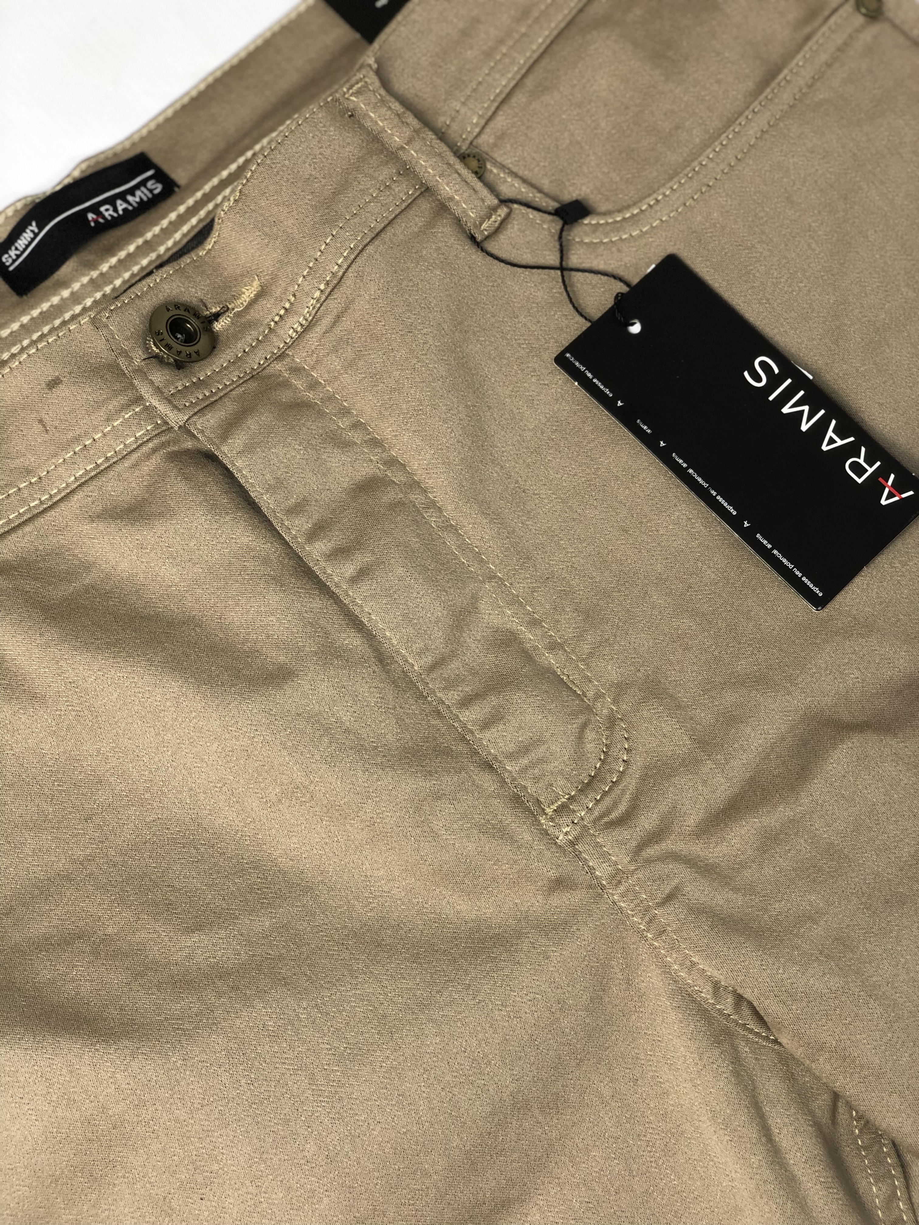 CALÇA SARJA ACETINADA ARAMIS