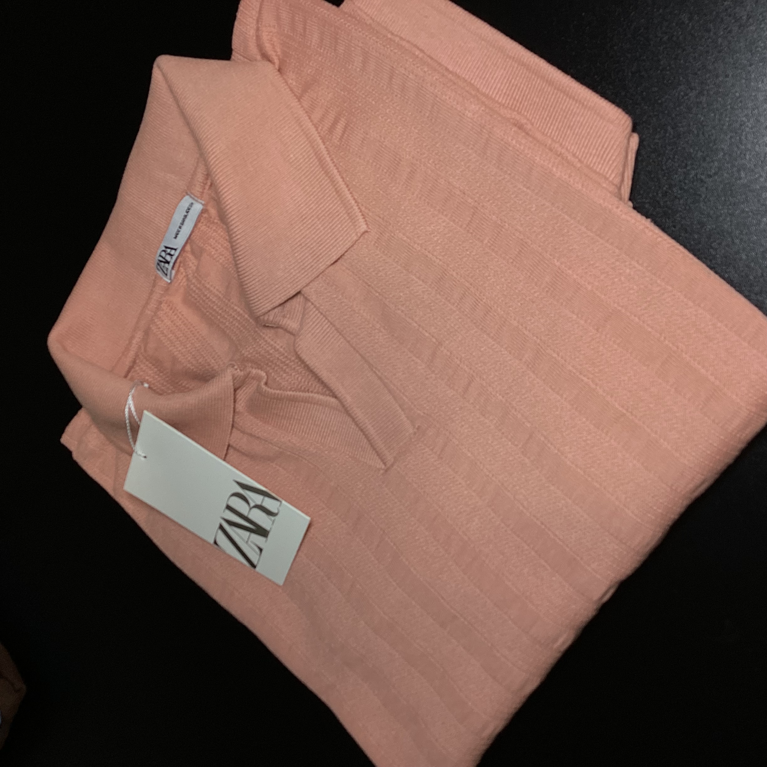 Foto 2 de CAMISA POLO GOLA V ZARA